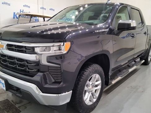 Used 2023 Chevrolet Silverado 1500 LT AWD/4WD image 38
