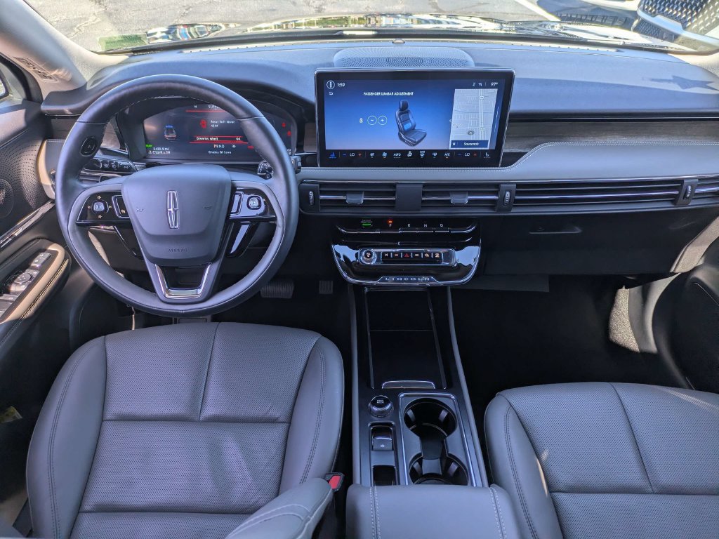 Used 2025 Lincoln Corsair Grand Touring w/ Equipment Group 301A AWD/4WD image 19
