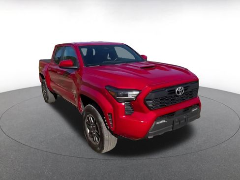 Used 2024 Toyota Tacoma TRD Sport image 9