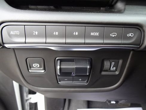 Used 2024 Cadillac Escalade ESV Sport Platinum w/ LPO, ONYX Package image 36