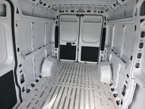 Used 2023 RAM ProMaster 2500 image 12