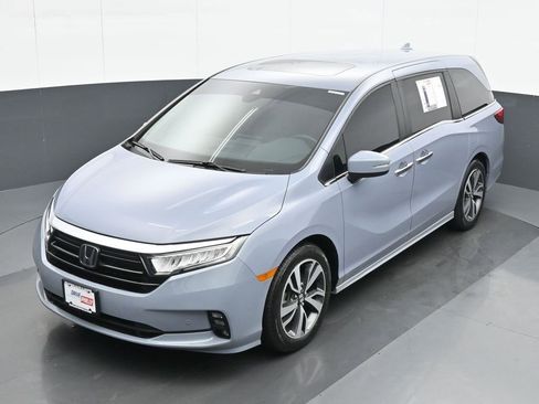 Used 2023 Honda Odyssey Touring image 17