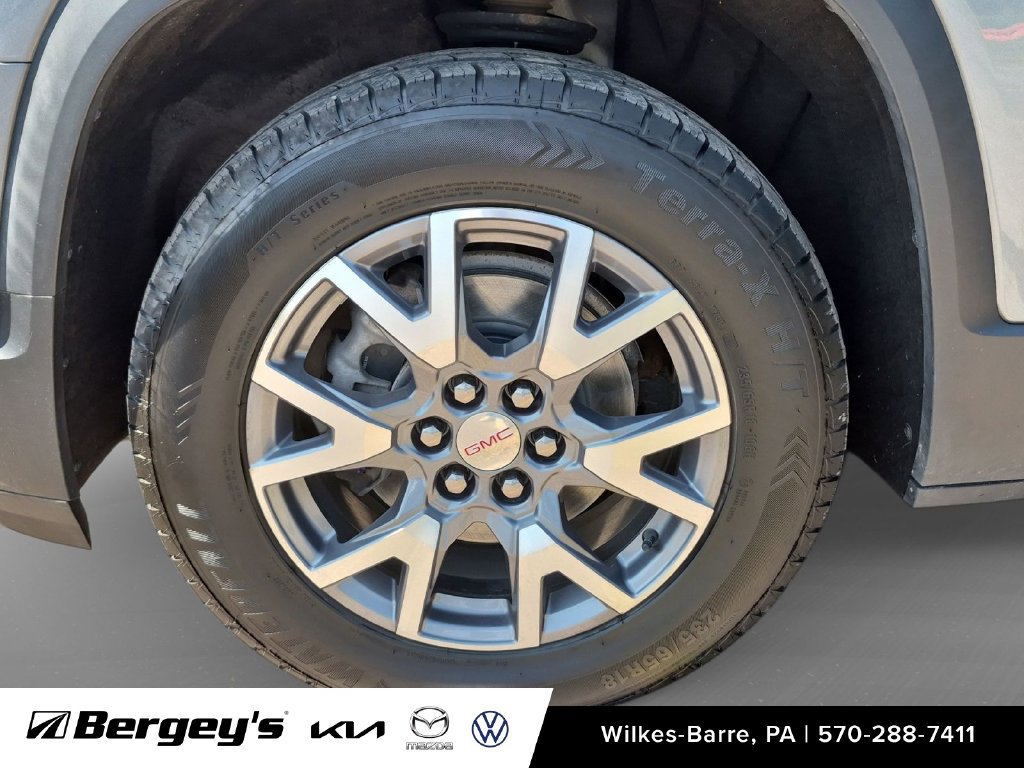 Used 2021 GMC Acadia SLT w/ LPO, Floor Liner Package AWD/4WD image 11