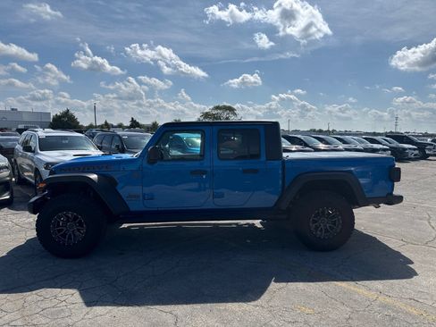 Used 2023 Jeep Gladiator Mojave w/ LED Lighting Group AWD/4WD image 9