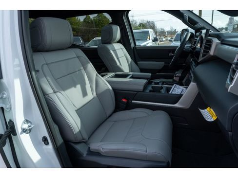 New 2026 Toyota Tundra Limited image 17