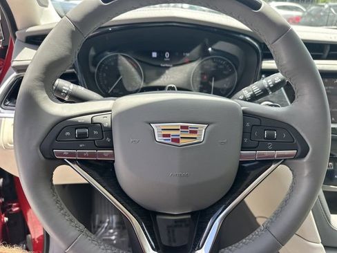 Used 2025 Cadillac XT6 Premium Luxury w/ Technology Package FWD image 17
