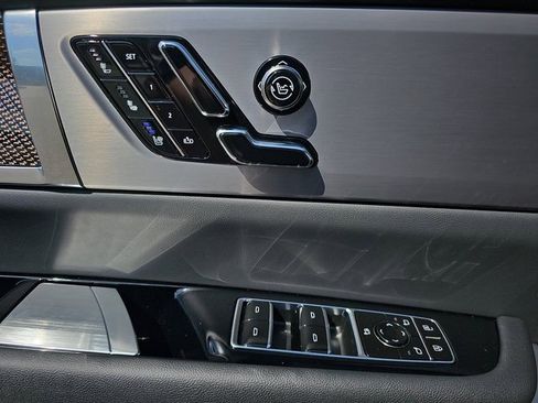 New 2026 Cadillac Vistiq Luxury image 28