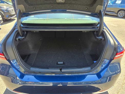 Used 2025 BMW i5 xDrive40 w/ Premium Package image 13