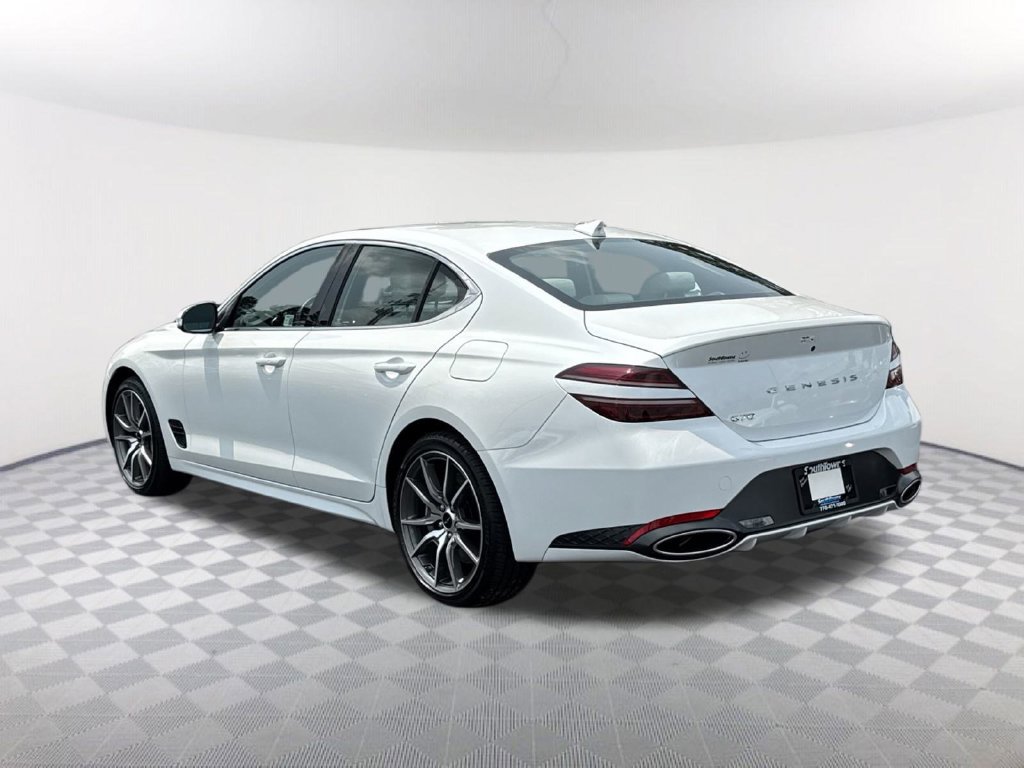 Used 2025 Genesis G70 2.5T RWD image 7