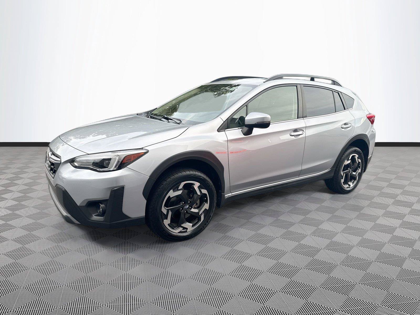 Used 2022 Subaru Crosstrek 2.5i Limited w/ Moonroof Package 2 AWD/4WD image 3