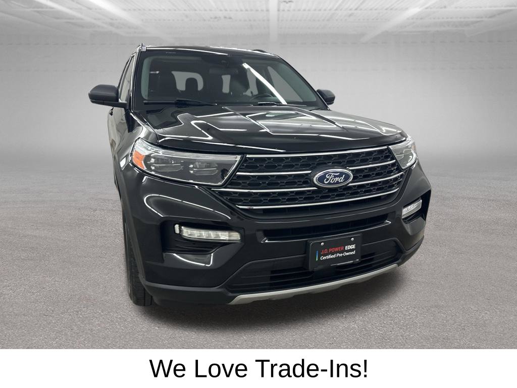 Used 2023 Ford Explorer XLT w/ Equipment Group 202A AWD/4WD image 3