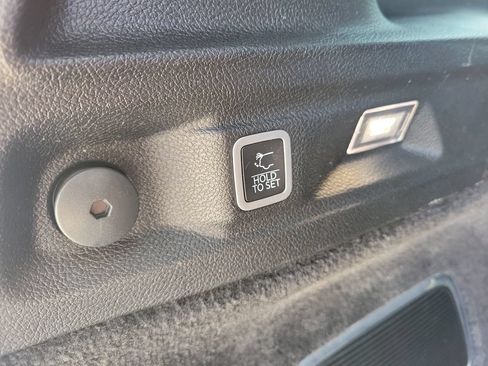 Used 2024 Jeep Grand Cherokee L Summit w/ Rear Seat Video Group I AWD/4WD image 8