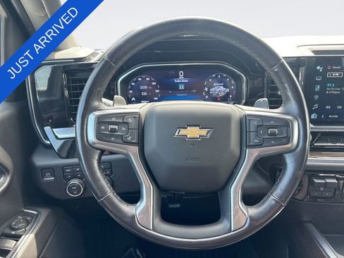 Used 2022 Chevrolet Silverado 1500 LT w/ Z71 Off-Road Package AWD/4WD image 14
