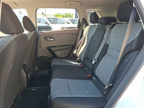Used 2023 Nissan Rogue SV AWD/4WD image 10