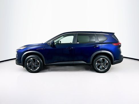 Used 2024 Nissan Rogue SV AWD/4WD image 4