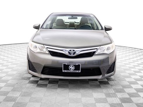 Used 2012 Toyota Camry LE FWD image 10
