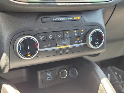 Used 2023 Ford Escape Active image 15