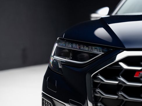 Used 2024 Audi S8 image 8