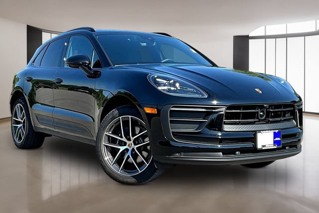 Used 2026 Porsche Macan AWD/4WD image 3