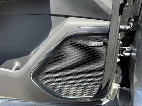 New 2025 GMC Acadia Elevation image 30