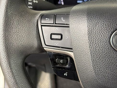 Used 2025 Toyota Camry LE image 24