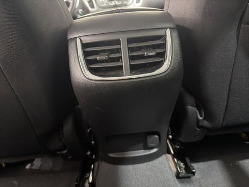 Used 2024 Chevrolet Malibu LT image 39