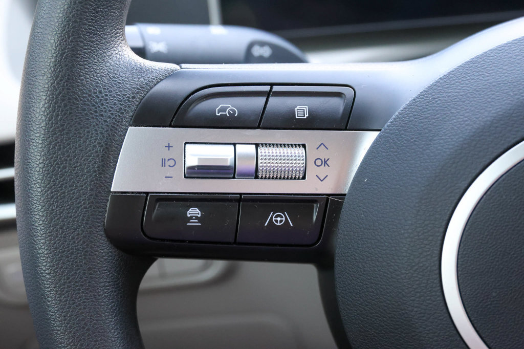 Certified 2026 Hyundai Tucson SE FWD image 25