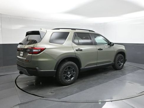 New 2026 Honda Pilot TrailSport image 8