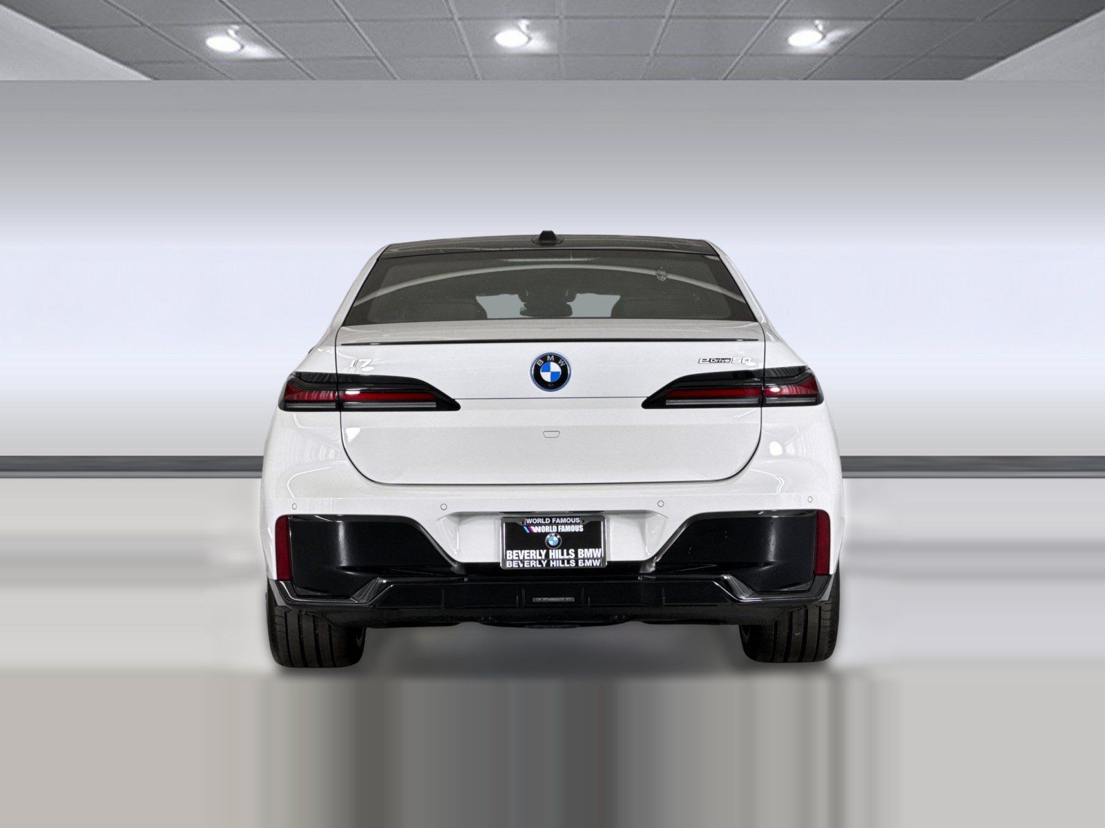 Used 2026 BMW i7 xDrive60 w/ M Sport Package RWD image 9