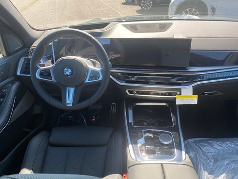 New 2026 BMW X5 xDrive40i w/ M Sport Package AWD/4WD image 10