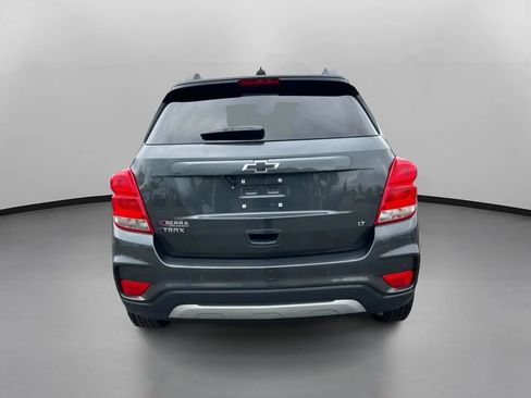 Used 2020 Chevrolet Trax LT w/ Driver Confidence Package FWD image 6