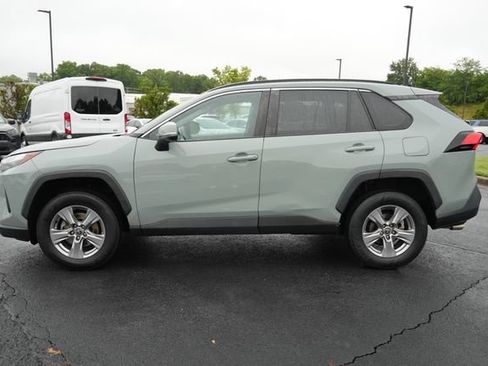 Used 2022 Toyota RAV4 XLE FWD image 4