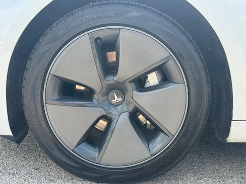 Used 2023 Tesla Model 3 Long Range AWD/4WD image 28