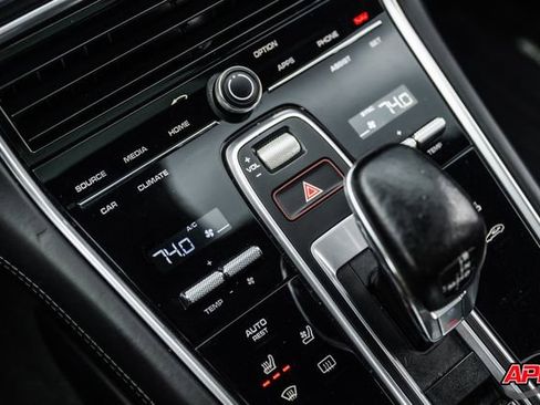 Used 2018 Porsche Panamera 4S image 76