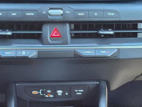 New 2025 Kia K4 GT-Line w/ GT-Line Premium Package image 21