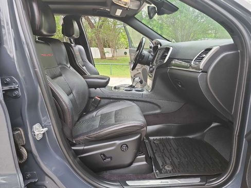 Used 2018 Jeep Grand Cherokee Trailhawk w/ Trailhawk Luxury Group image 41