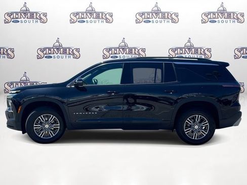 Used 2026 Chevrolet Traverse LT FWD image 6