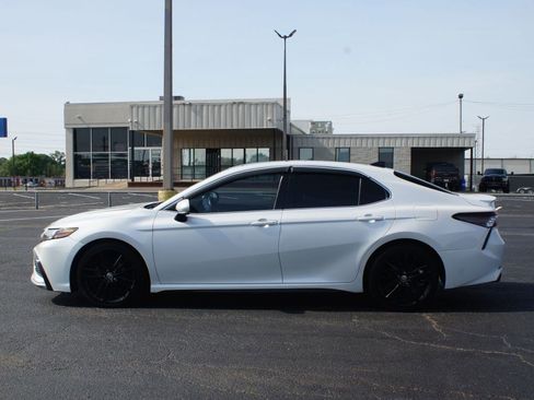 Used 2021 Toyota Camry XSE FWD image 13