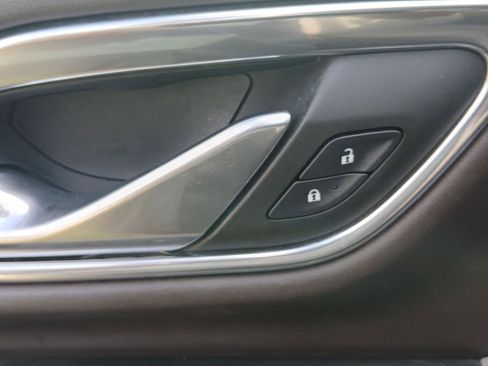 Used 2021 Chevrolet Tahoe LT image 10