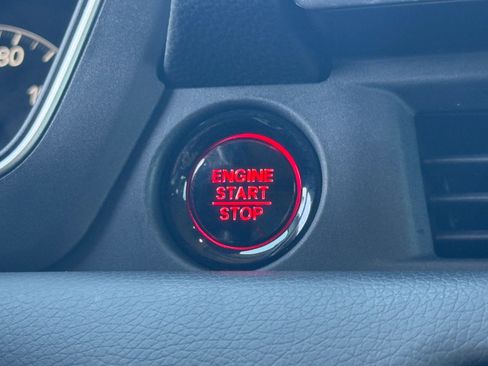 Used 2025 Honda Pilot Touring image 26