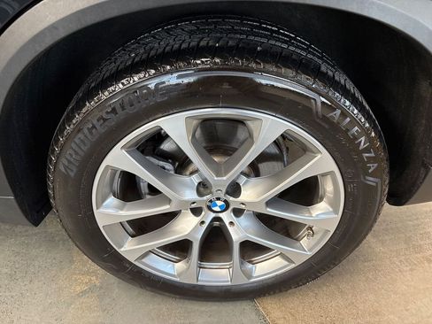 Used 2021 BMW X5 xDrive40i w/ Premium Package image 24