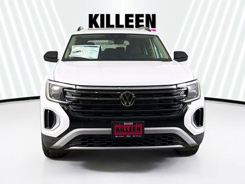 New 2026 Volkswagen Atlas Peak Edition AWD/4WD image 2