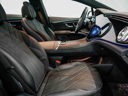 Used 2023 Mercedes-Benz EQS 580 4MATIC Sedan image 16