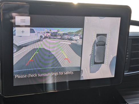 Used 2022 Ford Explorer Limited image 23