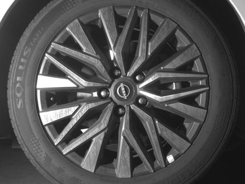 Used 2025 Nissan Altima 2.5 SV image 12