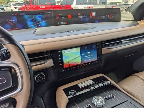 Used 2025 Lincoln Navigator Black Label AWD/4WD image 26
