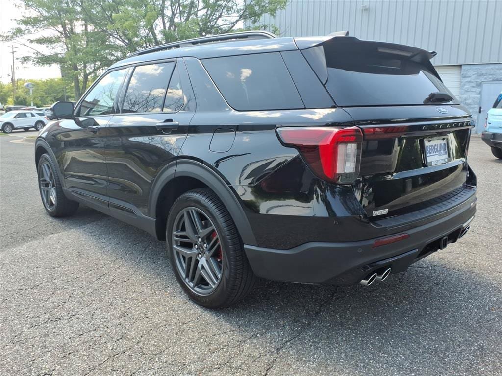 New 2026 Ford Explorer ST w/ Sun And Sound Package AWD/4WD image 7