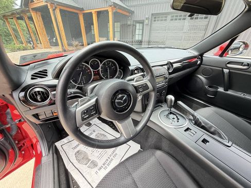 Used 2007 MAZDA MX-5 Miata Touring RWD image 13
