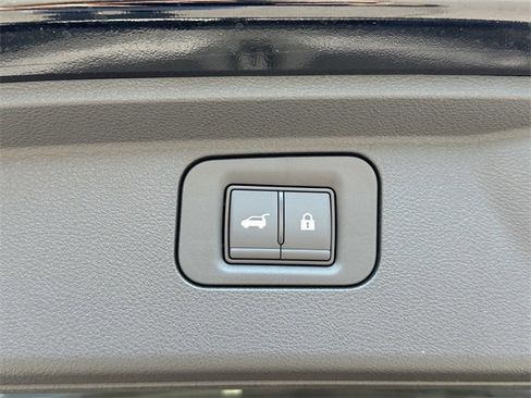 New 2025 Nissan Armada SL w/ Captain's Chari Seat Package image 14