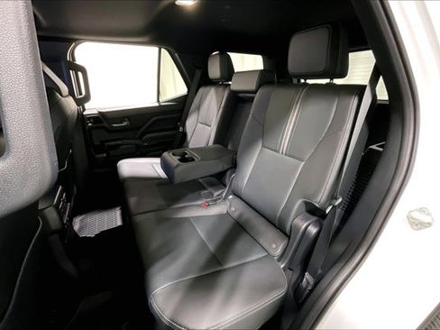 Used 2025 Toyota 4Runner Limited AWD/4WD image 26